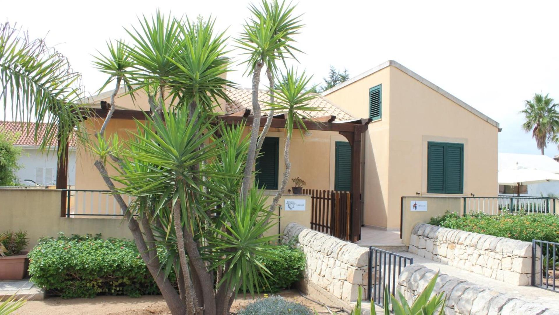 Medusa Mdna Marina di Modica Exterior photo