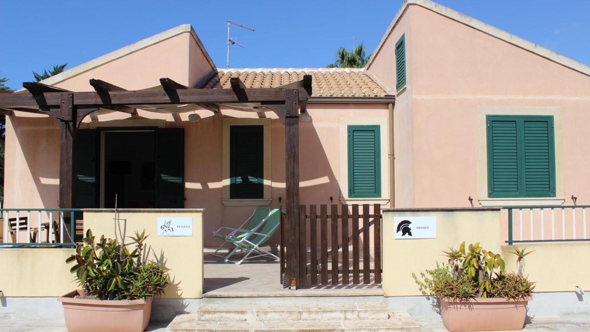 Medusa Mdna Marina di Modica Exterior photo